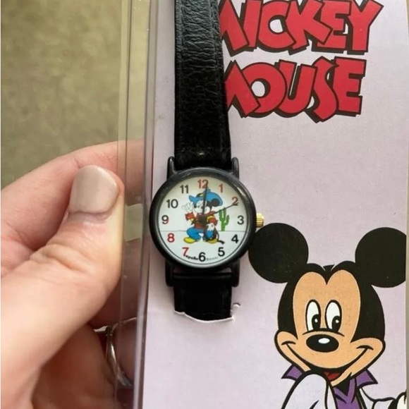 Vtg  80s Walt Disney Apollo Mickey Mouse Watch Boxed Cowboy Cactus - Picture 4 of 6